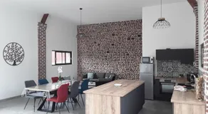 La Grange - Image 2