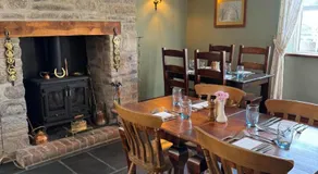 The Horseshoe Inn - Image 2