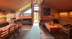 Cozy and family-friendly mountain cabin - Image 4