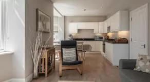 Carlton Lodge, Two bedroom apartment with parking space - Image 2