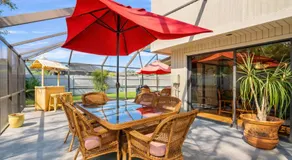 Sarasota Family Stay Near Beach & SRQ Airport sleep 11 - Image 2