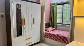 Spacious & Cozy 2-Bedroom Stay - Image 5
