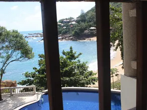 Coral Cove Resort - Image 2