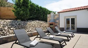 Villa 'Rosa Com Piscina E Jacuzzi' con vista sulle montagne, Wi-Fi e aria condizionata - Image 5
