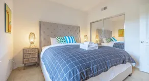 Irvine 2Bedroom 2 Bathroom Apartment with Kitchen Pool gym - Image 2