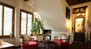 Hotel und Weinhaus Zum Krug - Image 3