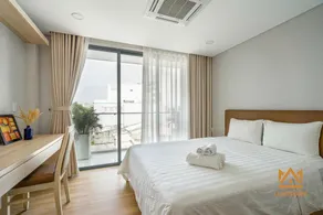 Signy House Hotel & Apartments - Image 2