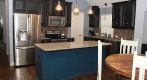 Cozy 4 bedroom home with Greenbelt views in Oak Point - Image 3