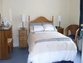 Grove House - Image 3