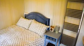 Shepherd Hut in the woods - Image 2