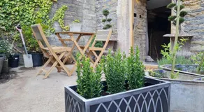 The Undercoft stylish and elegant private studio at The Old Church House central Frome - Image 3
