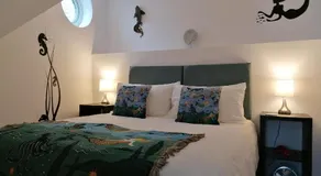 Two Sails Brixham - Spacious modern family seaside home - parking - wood-burner - dog friendly - Image 2