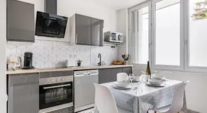 Le Steel-Appart Cosy-Parking-WIFI-NETFLIX - Image 3