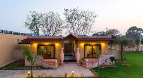ELIVAAS, Tiger Cave Suite with Pvt and Shared Pool On Main Ranthambore Rd - Image 4