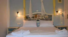Studios Niovi Serifos - Image 2