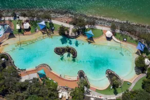 Bridgeport Pool Escape, Pets welcome - Sleeps 7 - Image 5