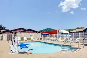 Quality Inn Charleston South - Image 5