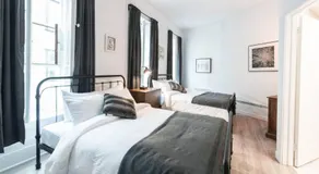 North House - Manoir des Remparts- Renovated 3 Bedroom Oasis - Image 2