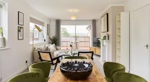 The Oxford Garden House - Spacious 5-Bed Oxford Home with Garden & Balcony - Image 3