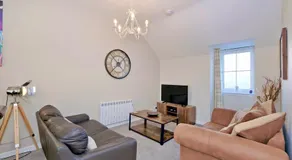 Douglas House Apartments - Image 2
