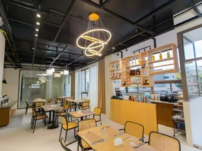 Maxi Hotel and Event Center - Image 3
