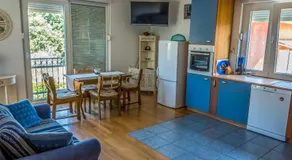 Apartments Car - Image 4