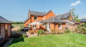 Beautiful Cottage in Brockenhurst with Forest View - Image 4