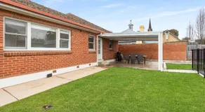 CBD Gem - Stylish Studio Escape for 2 - Image 4