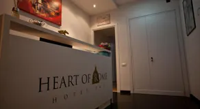Heart of Rome Rooms - Image 5