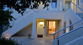 Sir T Residence - Image 4