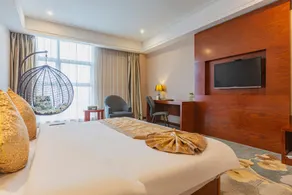 Jinhu Hotel - Image 2