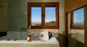 Thea Divine Comfort & View - Image 2