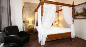 Westone Manor Hotel - Image 2