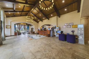 Qunyinghui Holiday Hotel - Image 3
