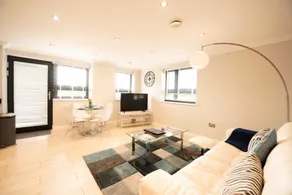 Malthouse Court - Image 2