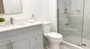 Toronto DownTown Stylish Queen Suite Private Bath Walk to Ossington Subway - Image 2