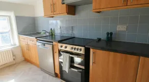 Castle Gardens Apartment - Image 3