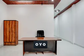 SPOT ON Sky Blue Hotel - Image 4