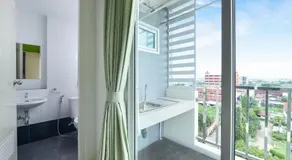 B32 Apartment - Image 2