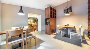 LAGUNA Hotel & Restaurant - Image 2