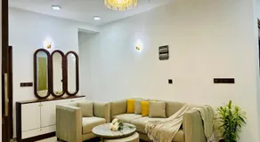 Golden Villa - Image 3