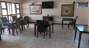 Ikhutse Manor Guesthouse - Image 3