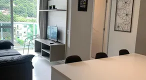 Apartamento 500m Praia da Enseada Guarujá varanda e vaga de garagem - Image 2