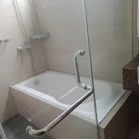 Mactan Newtown Condo for daily rent - Image 3