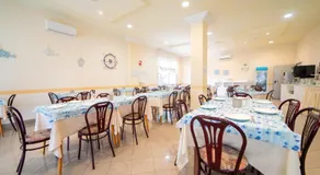 Hotel 21 Riccione - Image 3
