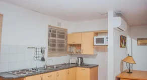 Lancers Inn Hotel - Image 3