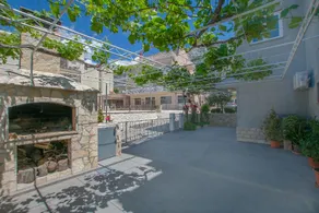 Appartement avec barbecue et jardin | Vue jardin - Image 2