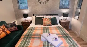 Garden Lodge - Image 2