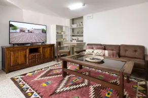 ROMSUITES - Lovely, budget Center  German colony - Image 2