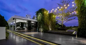 FM7 Resort Hotel - Jakarta Airport - Image 4